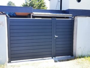 Portail 2 vantaux inégaux SIB RAL 2100 noir sablé