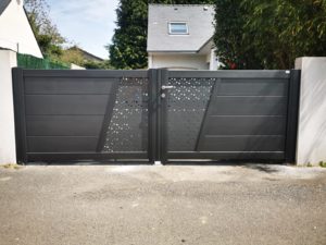 Portail 2 vantaux SIB Modèle CIRCO RAL 2100 sablé noir