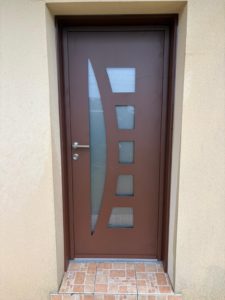 AFB porte dentrée K line ral mars 2525 modèle Lunaire PLOMEUR